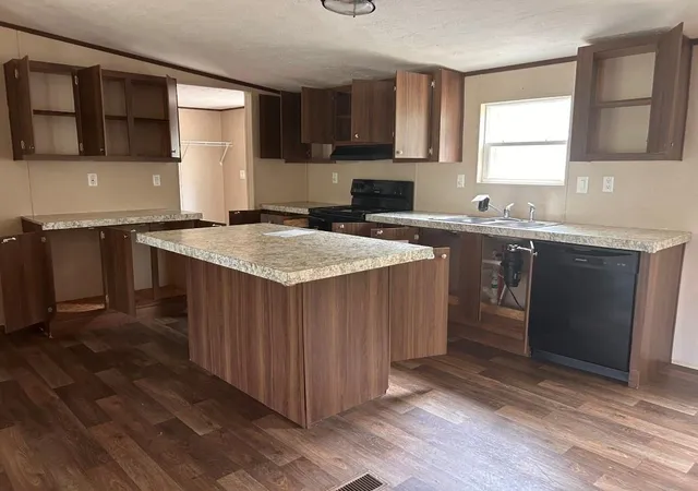 Photo 4 of Sale Pending at 534 County Rd 3891 S, Cleveland, TX 77328 | MLS# 76135870 | Listing updated on 2026-08-31