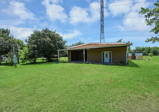 4th image of 694 County Road 941, Alvin, TX 77511 | MLS# 68509092