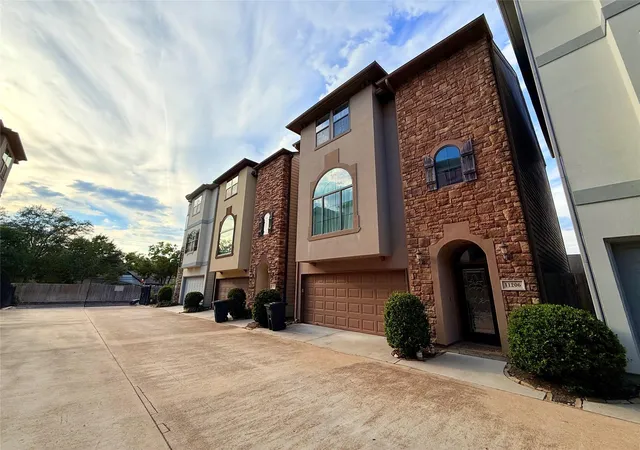 3rd image of 11206 Mattina Dr, Houston, TX 77042 | MLS# 5641331
