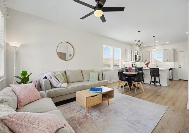Photo 3 of Single family home for sale at 4506 N Live Oak Cir, Galveston, TX 77550 | MLS# 71987595 | Listing updated on 2026-08-18