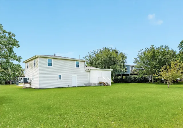 Photo 3 of Single family home for sale at 2812 N Sonny Ln, Galveston, TX 77554 | MLS# 59201500 | Listing updated on 2026-07-30