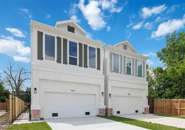 4th image of 10610 Ashville Dr, Houston, TX 77051 | MLS# 51685490