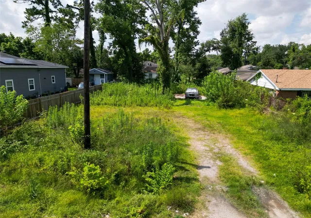 Photo 4 of Land for sale at 8322 Carolwood Dr, Houston, TX 77028 | MLS# 87438842 | Listing updated on 2026-07-10