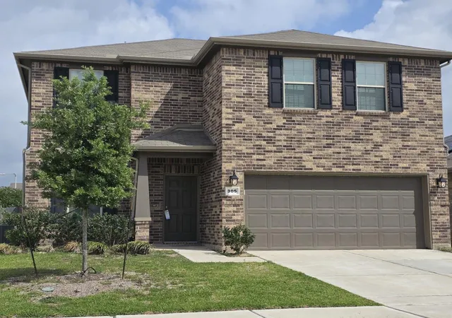 Photo 1 of Sale Pending at 305 Lippizan Dr, Alvin, TX 77511 | MLS# 7223841 | Listing updated on 2026-09-17