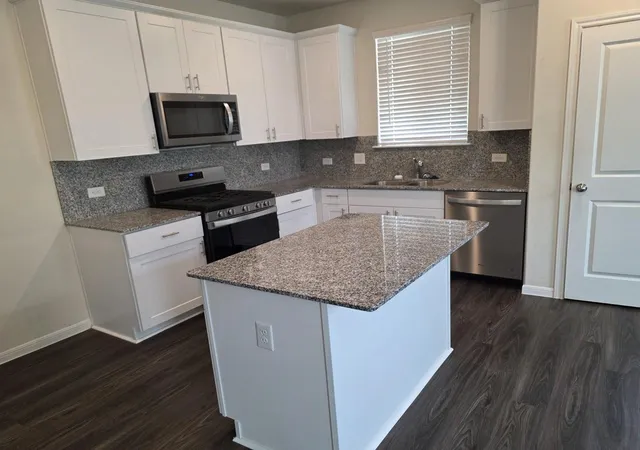 Photo 2 of Sale Pending at 305 Lippizan Dr, Alvin, TX 77511 | MLS# 7223841 | Listing updated on 2026-09-17