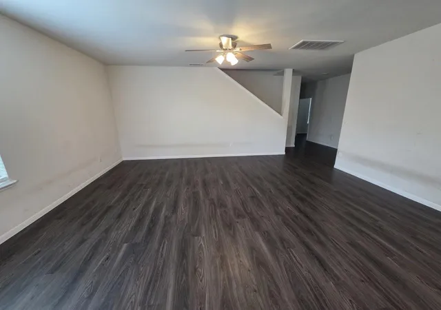 Photo 4 of Sale Pending at 305 Lippizan Dr, Alvin, TX 77511 | MLS# 7223841 | Listing updated on 2026-09-17