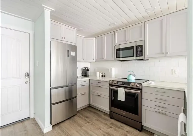 Photo 3 of Condo for sale at 7310 Seawall Blvd #806, Galveston, TX 77551 | MLS# 73730331 | Listing updated on 2026-07-28
