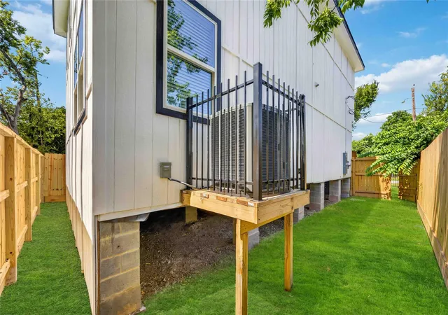 Photo 30 of Single family home for sale at 3804 Sayers St, Houston, TX 77026 | MLS# 82624030 | Listing updated on 2026-10-03