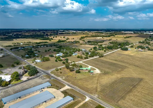 34th image of 1441 Salem Rd, Brenham, TX 77833 | MLS# 31705176