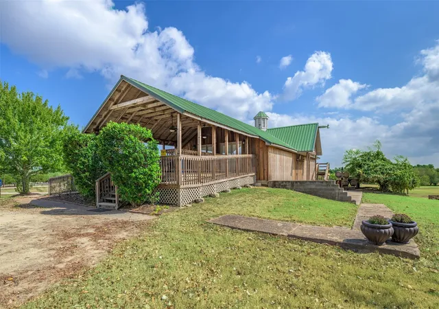 4th image of 1441 Salem Rd, Brenham, TX 77833 | MLS# 31705176