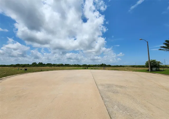 Photo 4 of Land for sale at 1322 Highborne Cay Ct, Texas City, TX 77590 | MLS# 51853376 | Listing updated on 2026-06-08