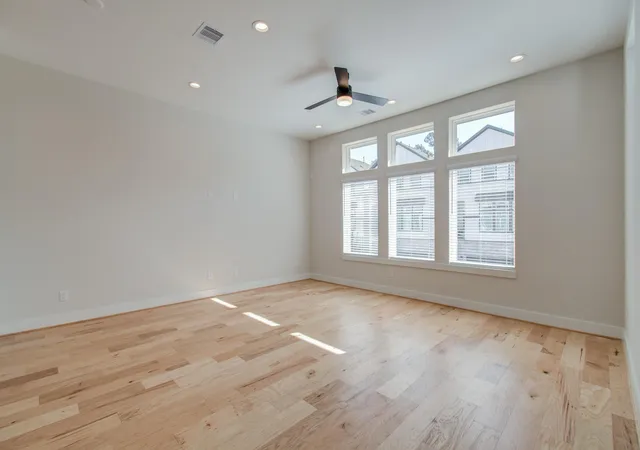 Photo 4 of Single family home for sale at 5309 Donovan Gardens Ln, Houston, TX 77091 | MLS# 20138255 | Listing updated on 2026-08-27