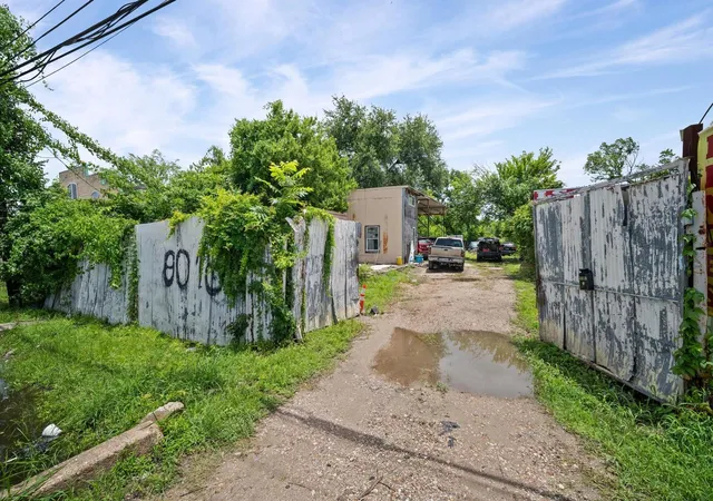 Photo 4 of Land for sale at 8018 Jensen Dr, Houston, TX 77093 | MLS# 51763621 | Listing updated on 2026-06-07