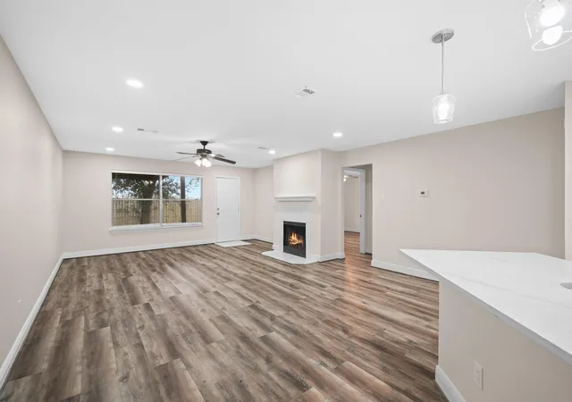 3rd image of 2134 Tower Bridge Rd, Pearland, TX 77581 | MLS# 91011435