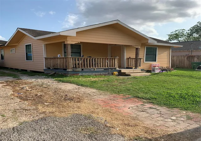 Photo 1 of Single family home for sale at 4210 Oats St, Houston, TX 77020 | MLS# 30098428 | Listing updated on 2026-06-22