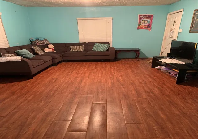 Photo 3 of Single family home for sale at 4210 Oats St, Houston, TX 77020 | MLS# 30098428 | Listing updated on 2026-06-22