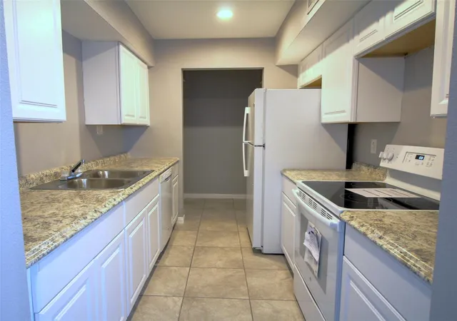 2nd image of 16120 Stuebner Airline Rd #601, Spring, TX 77379 | MLS# 2469143
