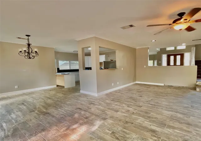 Photo 2 of Single family home for sale at 122 April Wind Dr E, Montgomery, TX 77356 | MLS# 26516035 | Listing updated on 2026-09-15