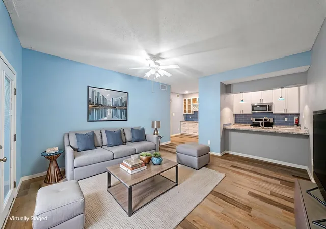 Photo 1 of Sale Pending at 7095 N Holiday Dr, Galveston, TX 77550 | MLS# 46299346 | Listing updated on 2026-09-10