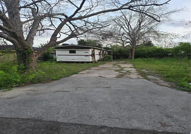 1st image of 428 1/2 N Carolina St, Houston, TX 77029 | MLS# 4583063