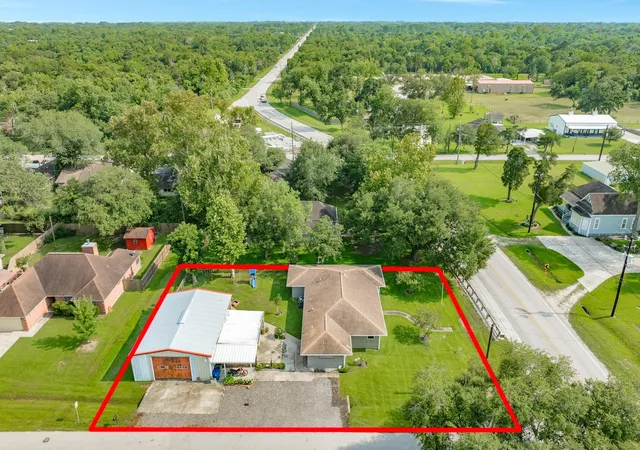 1st image of 5501 Main St, Santa Fe, TX 77510 | MLS# 92630335