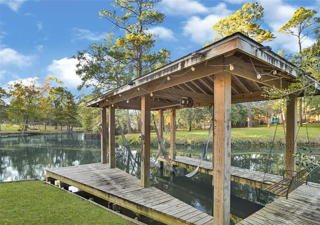 Photo 2 of Sale Pending at 2106 White Feather Trl, Crosby, TX 77532 | MLS# 17557995 | Listing updated on 2026-09-10