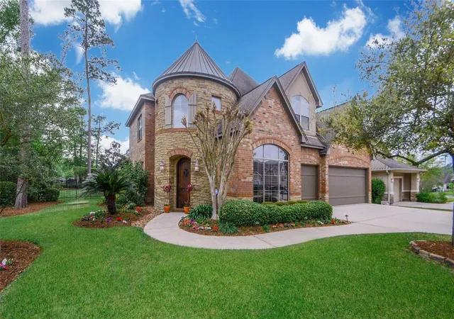 Photo 2 of Single family home for sale at 25207 Hideaway Run Dr, Spring, TX 77389 | MLS# 21557348 | Listing updated on 2026-07-24