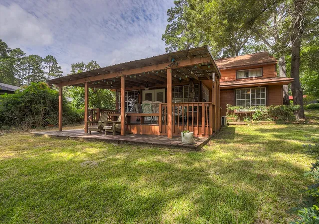 Photo 1 of Single family home for sale at 130 S Oak Blf Dr, Trinity, TX 75862 | MLS# 43174535 | Listing updated on 2026-08-06