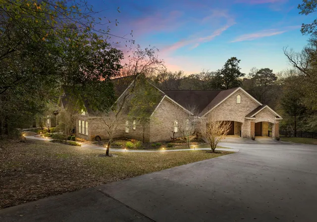 Photo 3 of Mansion for sale at 7421 Enchanted Strm Dr, Conroe, TX 77304 | MLS# 54324387 | Listing updated on 2026-09-16