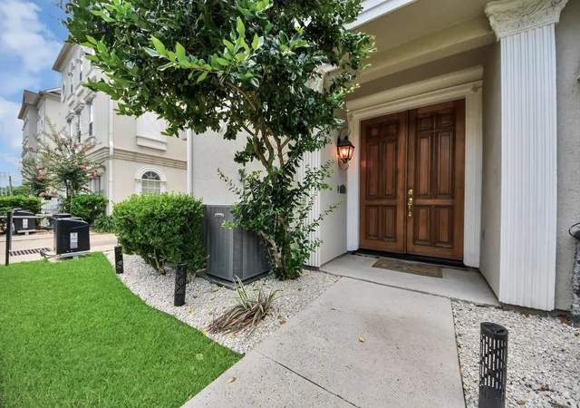 Photo 2 of Single family home for sale at 4003 Feagan St #1, Houston, TX 77007 | MLS# 65504834 | Listing updated on 2026-06-27