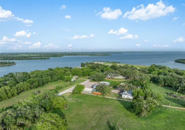 Homes for sale in Fayetteville, TX | 1013 Park Prairie Rd, Fayetteville, TX 78940 | MLS# 11400908