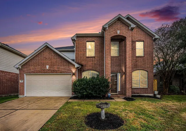 1st image of 3811 Misty Falls Ln, Friendswood, TX 77546 | MLS# 65388189
