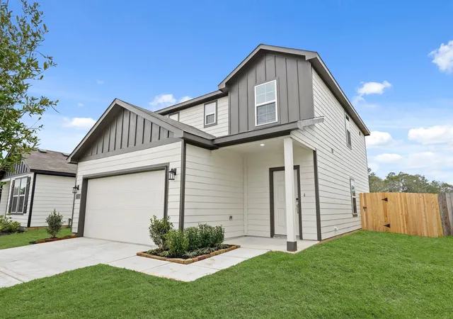 Photo 2 of Single family home for sale at 10738 Red Flagstone Dr, Conroe, TX 77306 | MLS# 26803307 | Listing updated on 2026-09-20