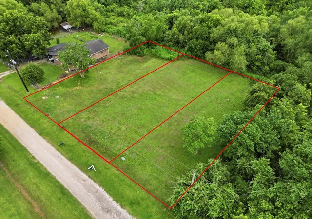 6th image of 7121 Lewis Rd, Hitchcock, TX 77563 | MLS# 66895519