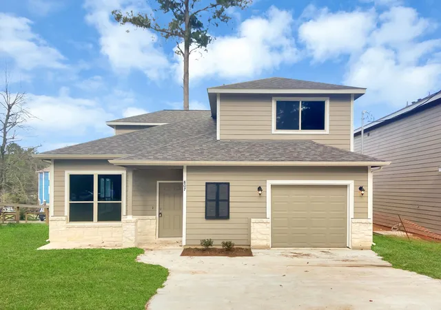 Photo 1 of Single family home for sale at 807 Comanche Rd, Montgomery, TX 77316 | MLS# 31999638 | Listing updated on 2026-06-22