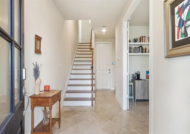 Photo 3 of Single family home for sale at 704 Paige St, Houston, TX 77003 | MLS# 74911896 | Listing updated on 2026-02-20