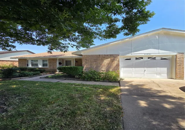 Photo 3 of Single family home for sale at 11731 Kirkmeadow Dr, Houston, TX 77089 | MLS# 56978286 | Listing updated on 2026-08-31