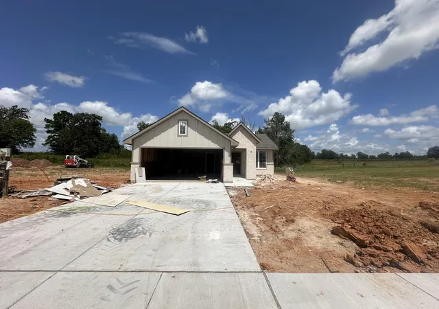 1st image of 405 Rockbridge Dr, Huntsville, TX 77340 | MLS# 56278534