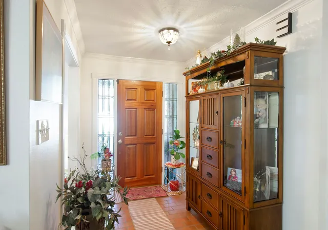 Photo 3 of Single family home for sale at 532 Raleigh Dr, Conroe, TX 77302 | MLS# 44317682 | Listing updated on 2026-06-27