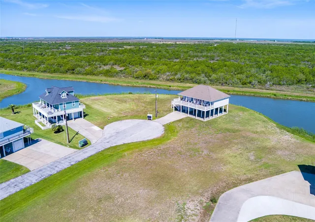 Photo 4 of Land for sale at 704 Cameron Cir, Port Bolivar, TX 77650 | MLS# 50316882 | Listing updated on 2026-04-10