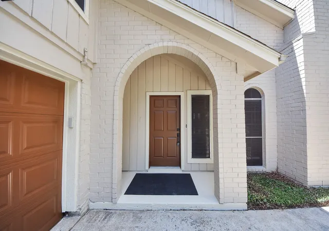 Photo 3 of Single family home for sale at 515 Lorie Ln, Seabrook, TX 77586 | MLS# 81665330 | Listing updated on 2026-09-14