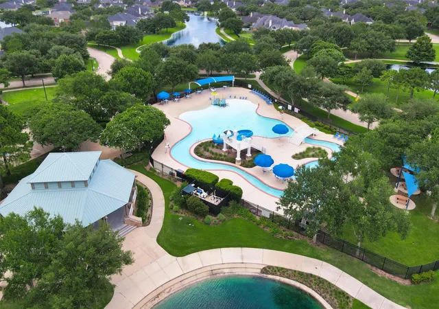 Photo 4 of Single family home for sale at 6102 Breezy Holw Ln, Katy, TX 77450 | MLS# 64917763 | Listing updated on 2026-09-06
