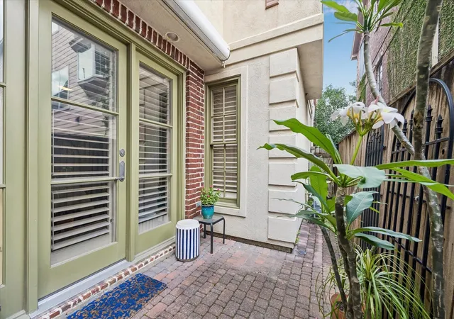 Photo 4 of Single family home for sale at 1315 Hyde Park Blvd, Houston, TX 77006 | MLS# 56718097 | Listing updated on 2026-07-03