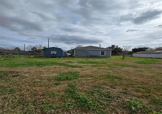 Homes for sale in West Orange, TX | 2518 South Ave, West Orange, TX 77630 | MLS# 93082775