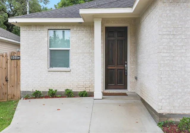 Photo 3 of Single family home for sale at 5921 Jackson Ln, Texas City, TX 77591 | MLS# 34821695 | Listing updated on 2026-08-02