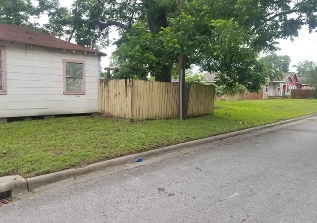 Photo 1 of Single family home for sale at 1407 Amundsen St, Houston, TX 77009 | MLS# 48648620 | Listing updated on 2026-06-30