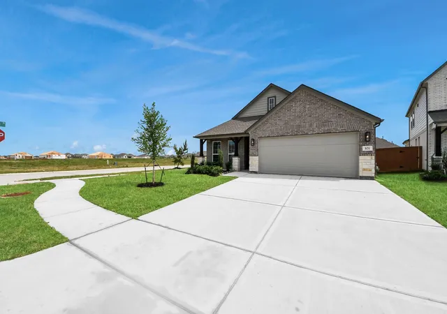 Photo 2 of Single family home for sale at 1004 Golden Glow Path, Magnolia, TX 77355 | MLS# 41201171 | Listing updated on 2026-08-07