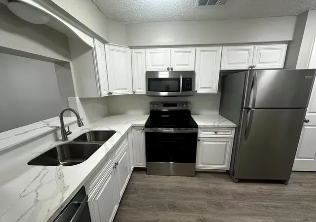 Photo 3 of Townhouse for sale at 2120 Greenbriar Colony Dr, Houston, TX 77032 | MLS# 54304071 | Listing updated on 2026-07-21