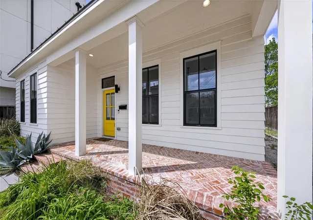 1st image of 1308 Bingham St, Houston, TX 77007 | MLS# 34772776