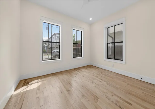 5th image of 1308 Bingham St, Houston, TX 77007 | MLS# 34772776